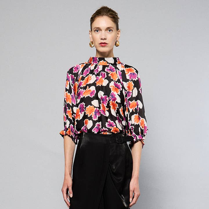 Amelie Top - Blomsterprint LL2401-10118 for engroshandel hos Maison Lilli