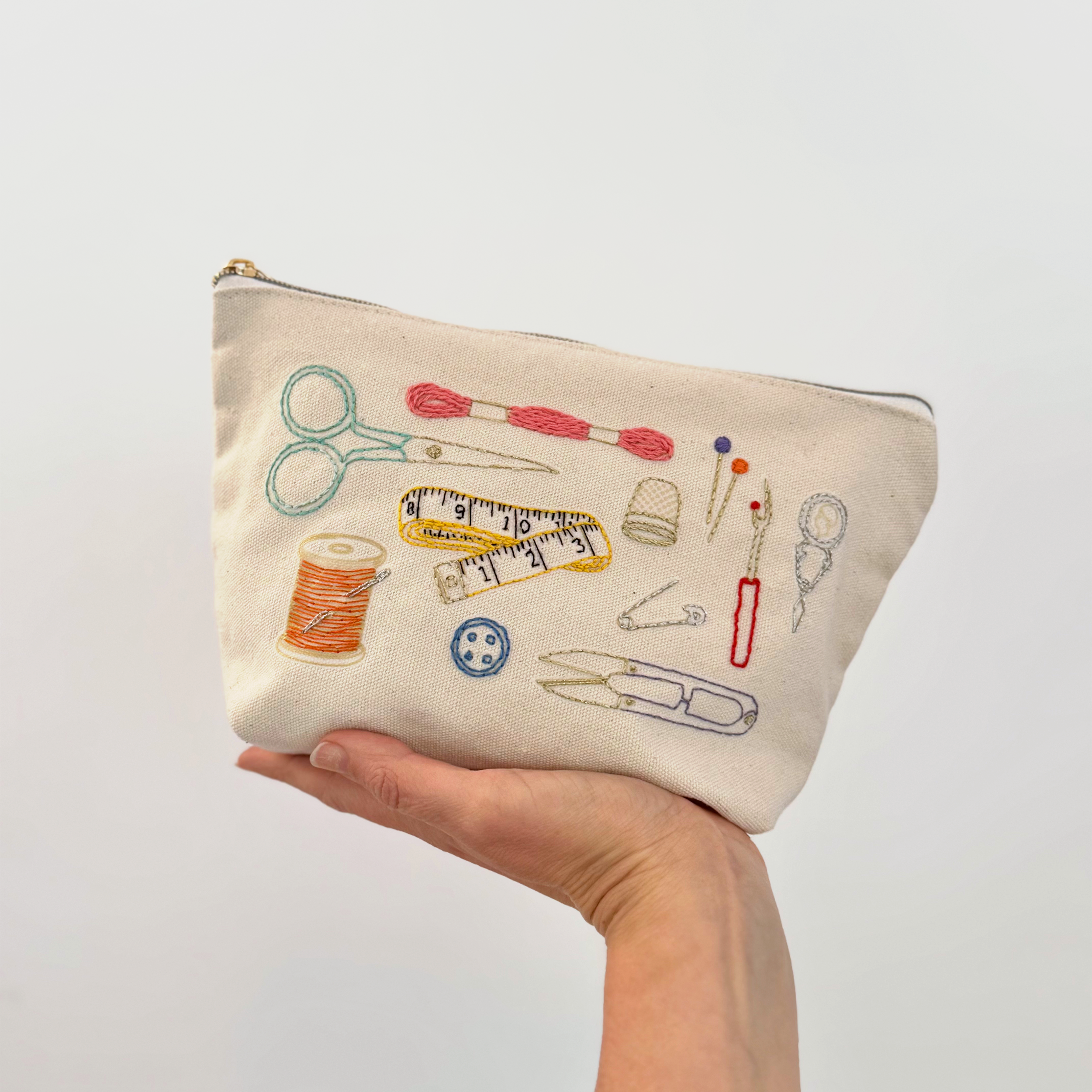 Chasing Threads – wholesale Embroidery/cross-stitch supplies – Stitch Your Craft Tools Zip Pouch - Embroidery Kit wash bag2