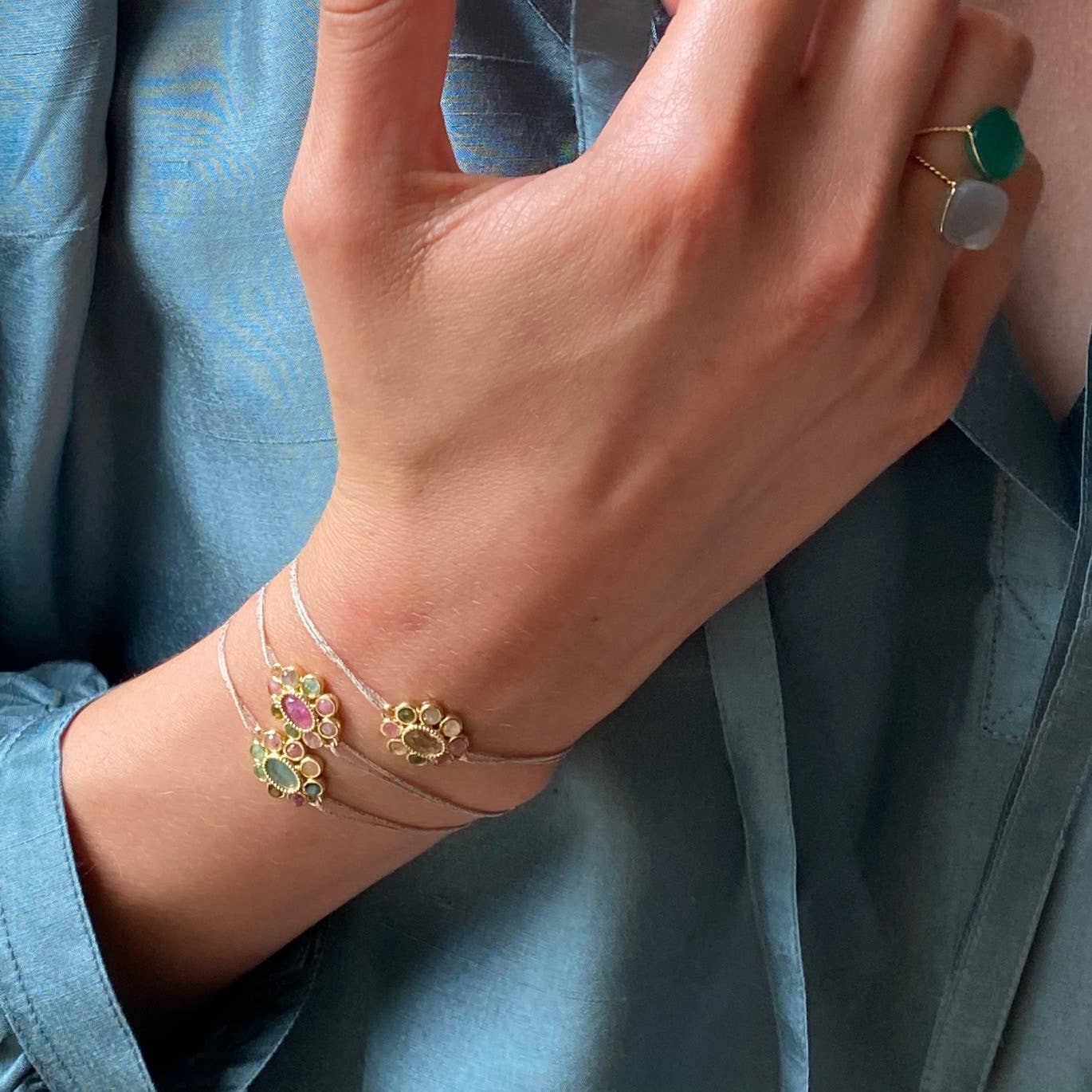 Sophie Deschamps Bijoux - Wholesale Charm/Dangle Bracelet - Multico tourmaline flower bracelet set - Volupté (BLU78)3