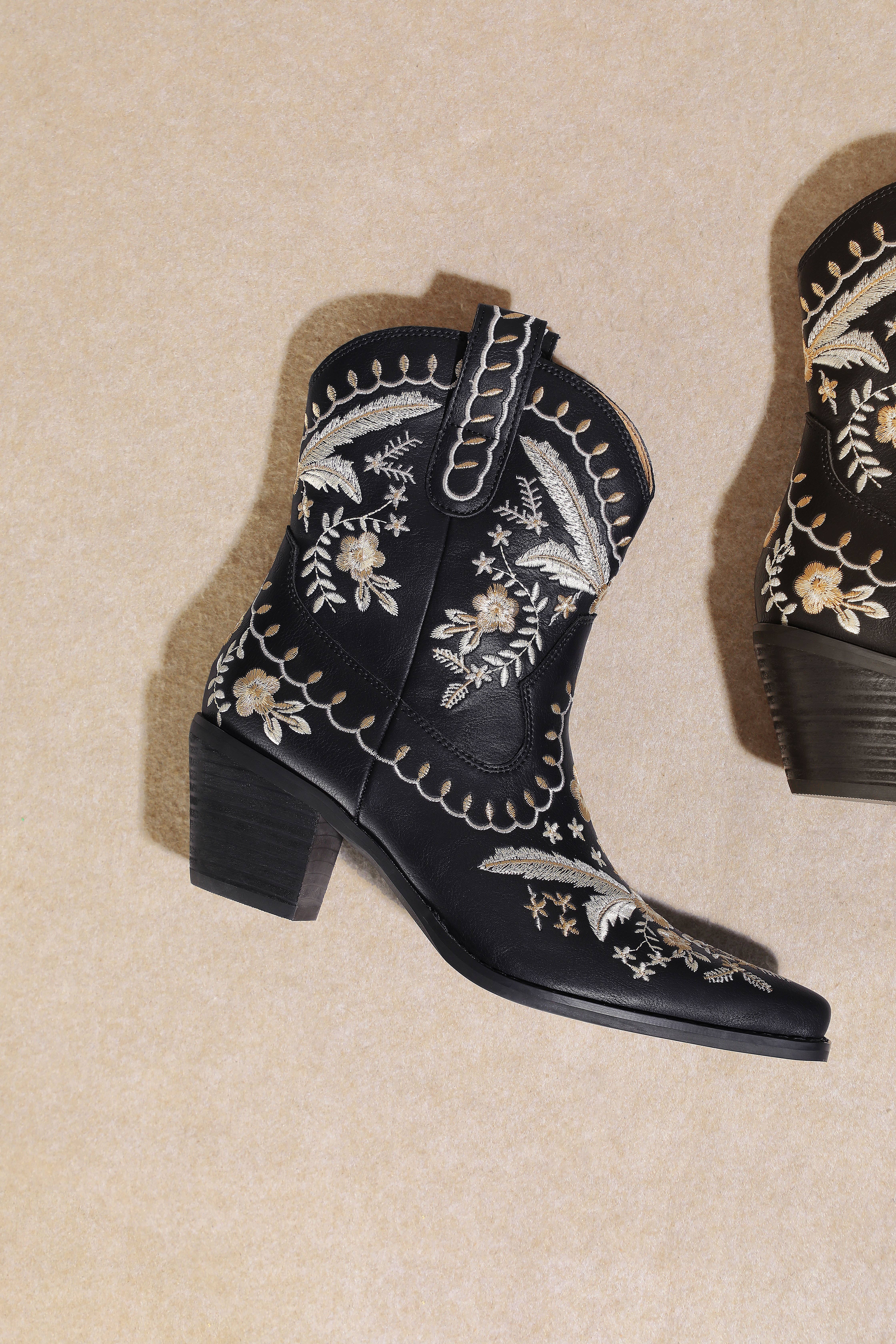 Miracle Miles (Mi.iM) - Wholesale Cowboy Boots - Women's - CORRAL10