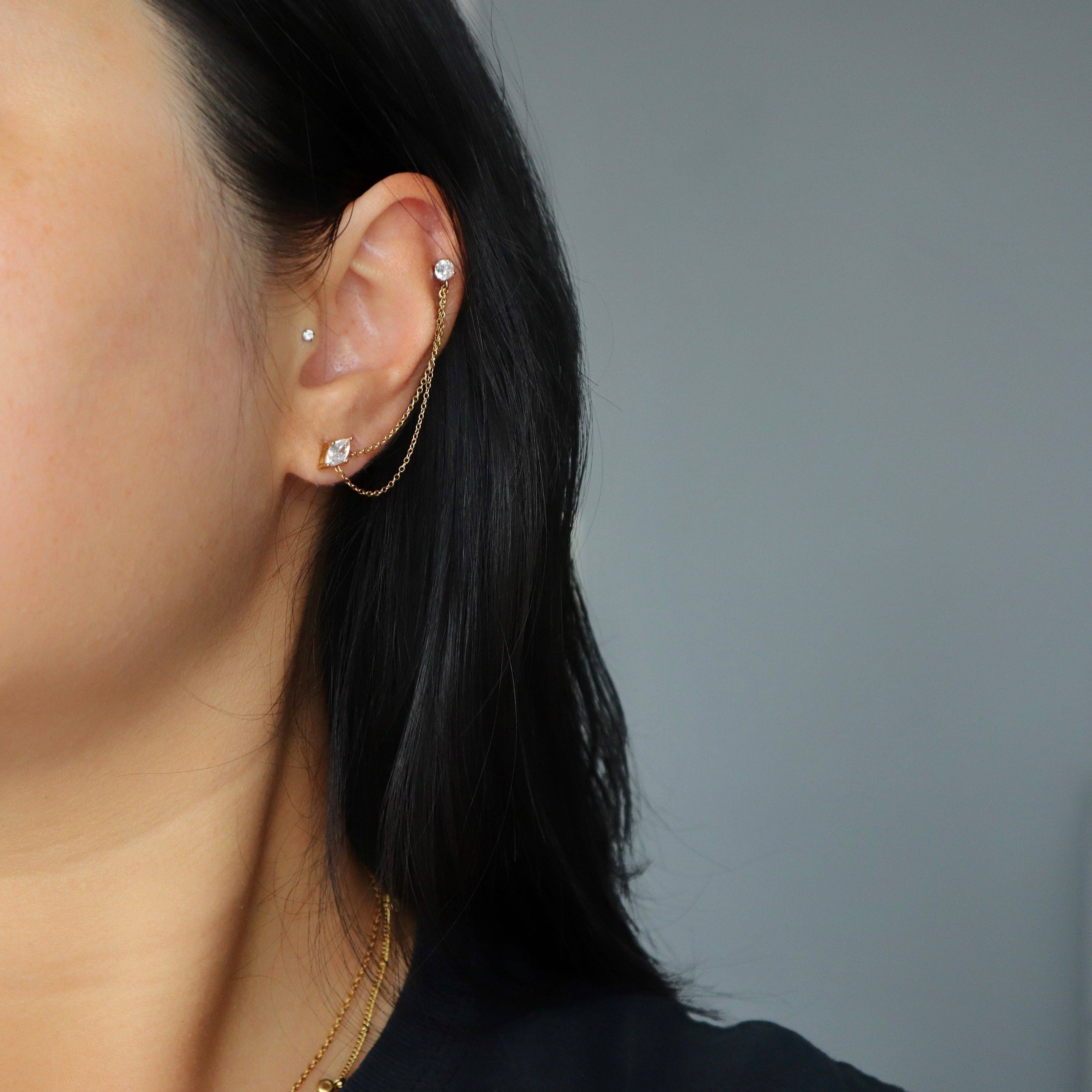 JESSA Jewelry - Vente Boucles d'oreilles pendantes - Clous à double chaîne Ryann | Boucles d'oreilles à double piercing2