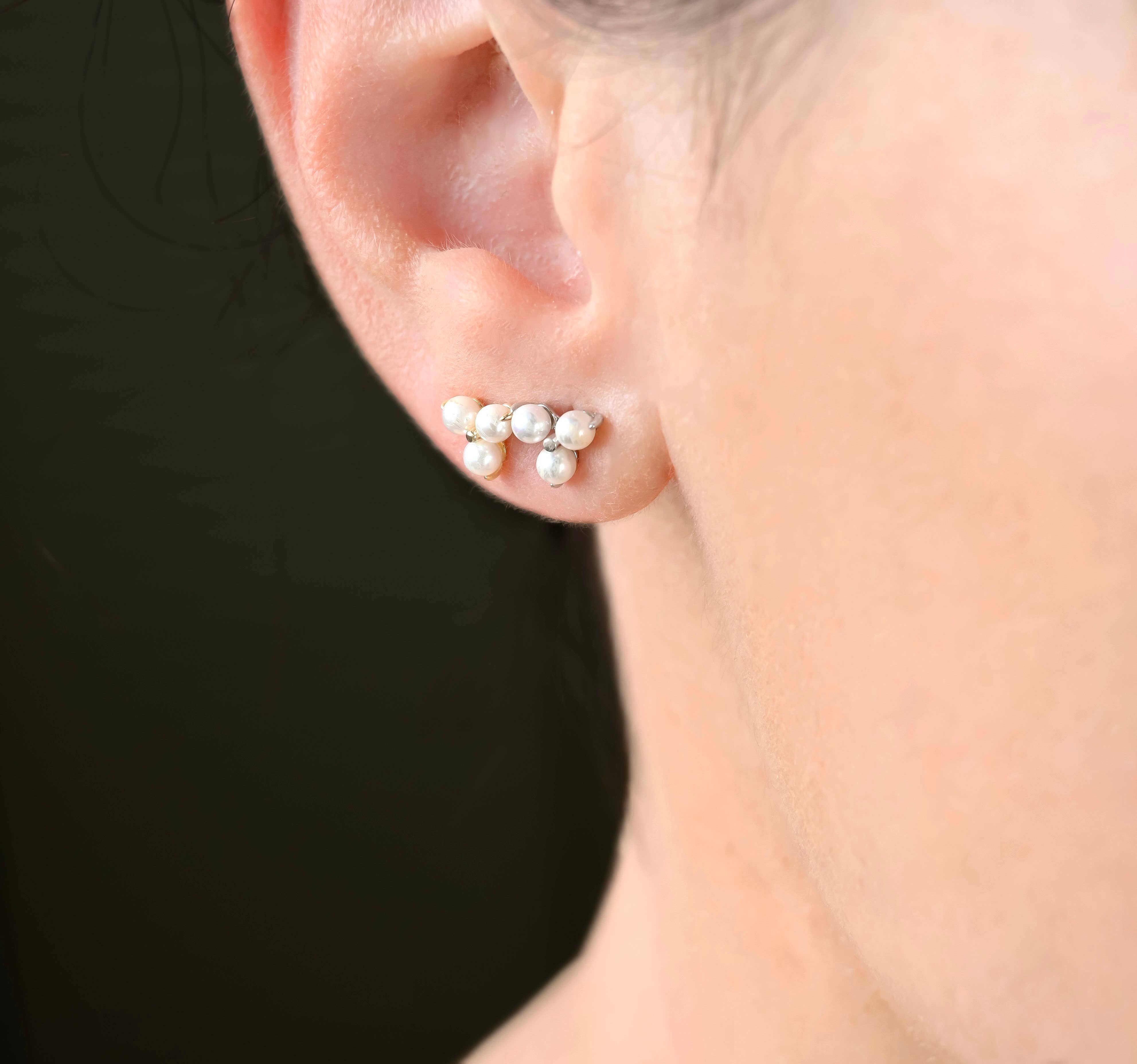 Blueyejewelry – wholesale Stud/post earrings – Pearl Cluster Studs - Sterling Silver Pearl Clover Earrings1