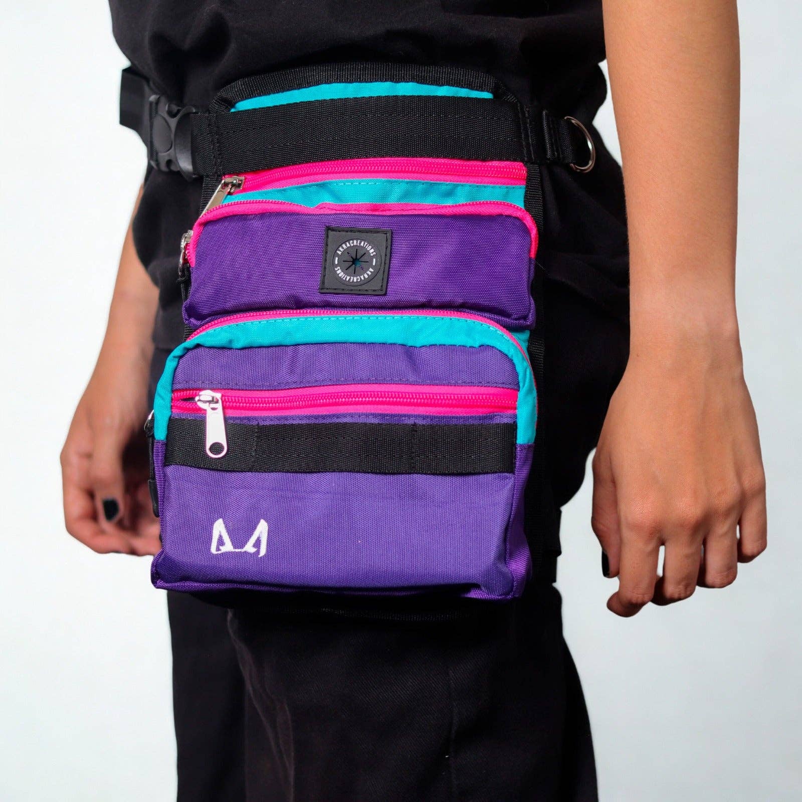 AkraCreations - Wholesale Pet Treat Bag - Dog - Slim Fit Thigh Treat Bag – Dog Training Pouch17