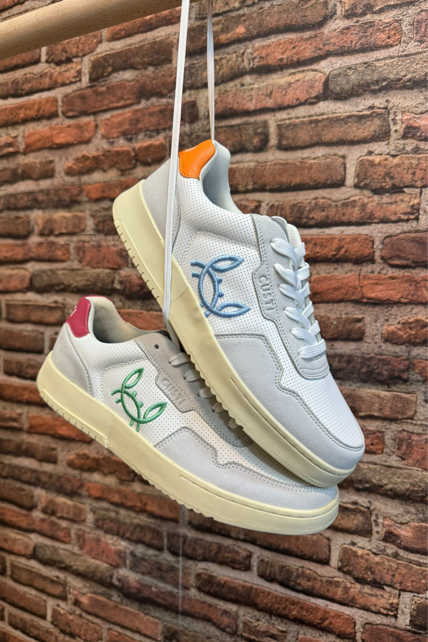 Custi Mikelo: Men's Clothing & Christmas Gifts - Wholesale Lifestyle Sneakers - Unisex - Blue Cangrejito Sneakers3