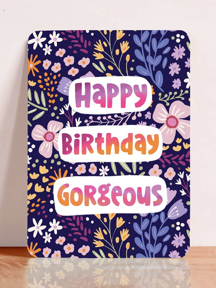 Kaart bloemen lila felicitatie verjaardag vrouw ansichtkaart voor wholesale door Aniet Illustration