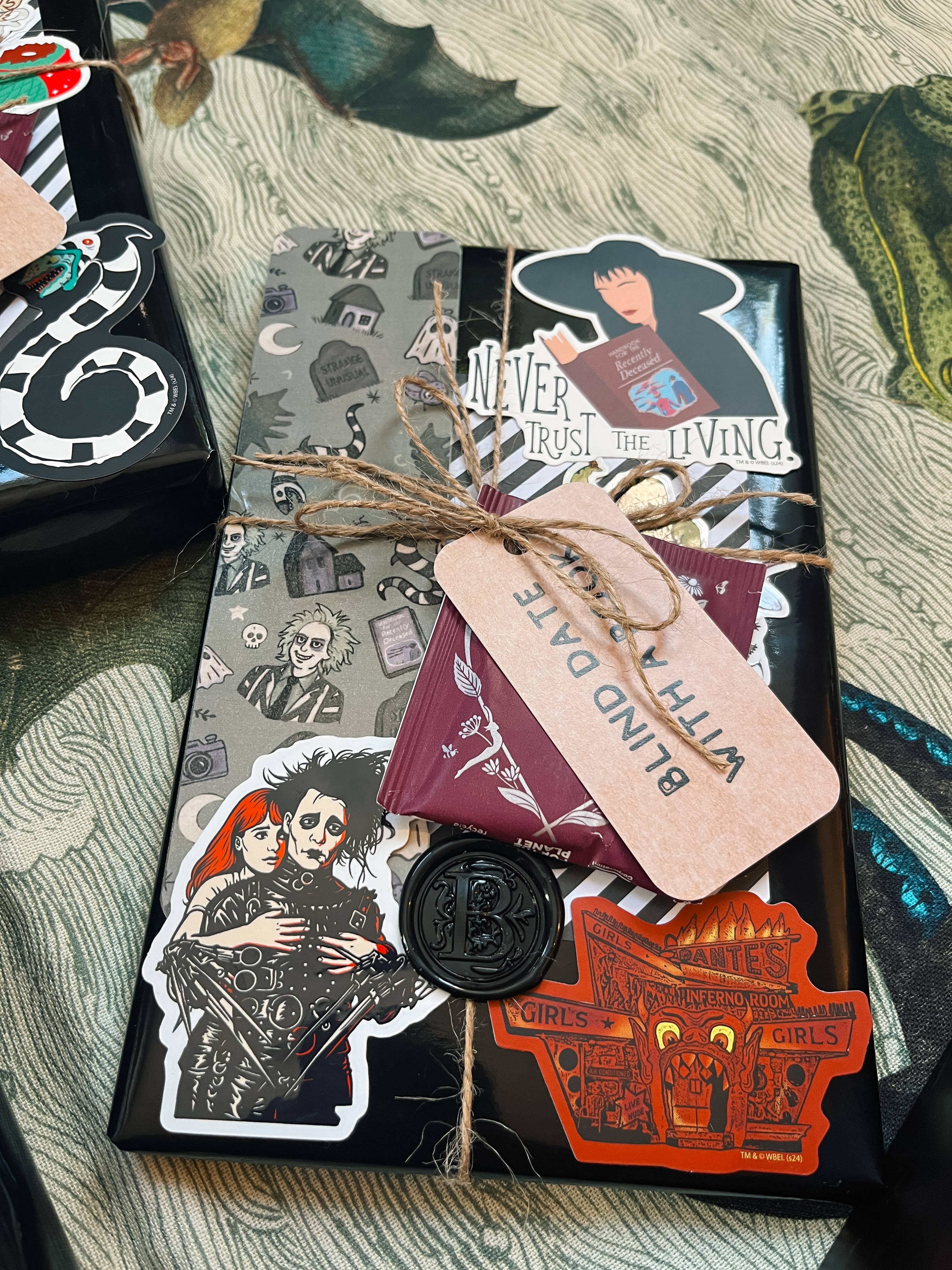 Belladonna Book Coven – wholesale Contemporary and literary fiction – Tim Burton Blind Date with a Book2