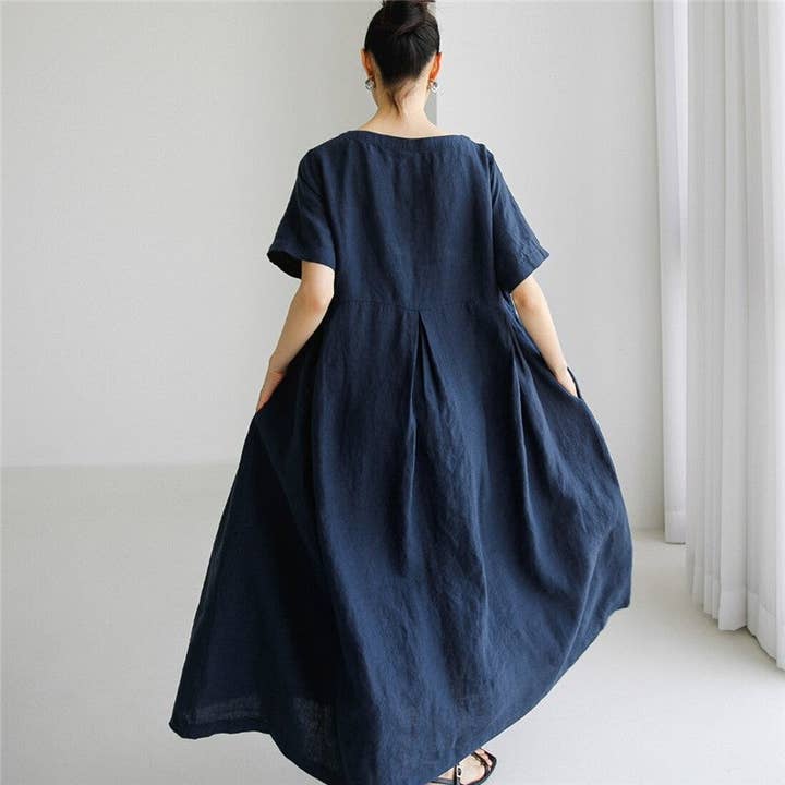 UZ Wholesale Store – wholesale Dress – Women's – Loose-Fit Solid Color Plus Size Round Neck Long Dress4