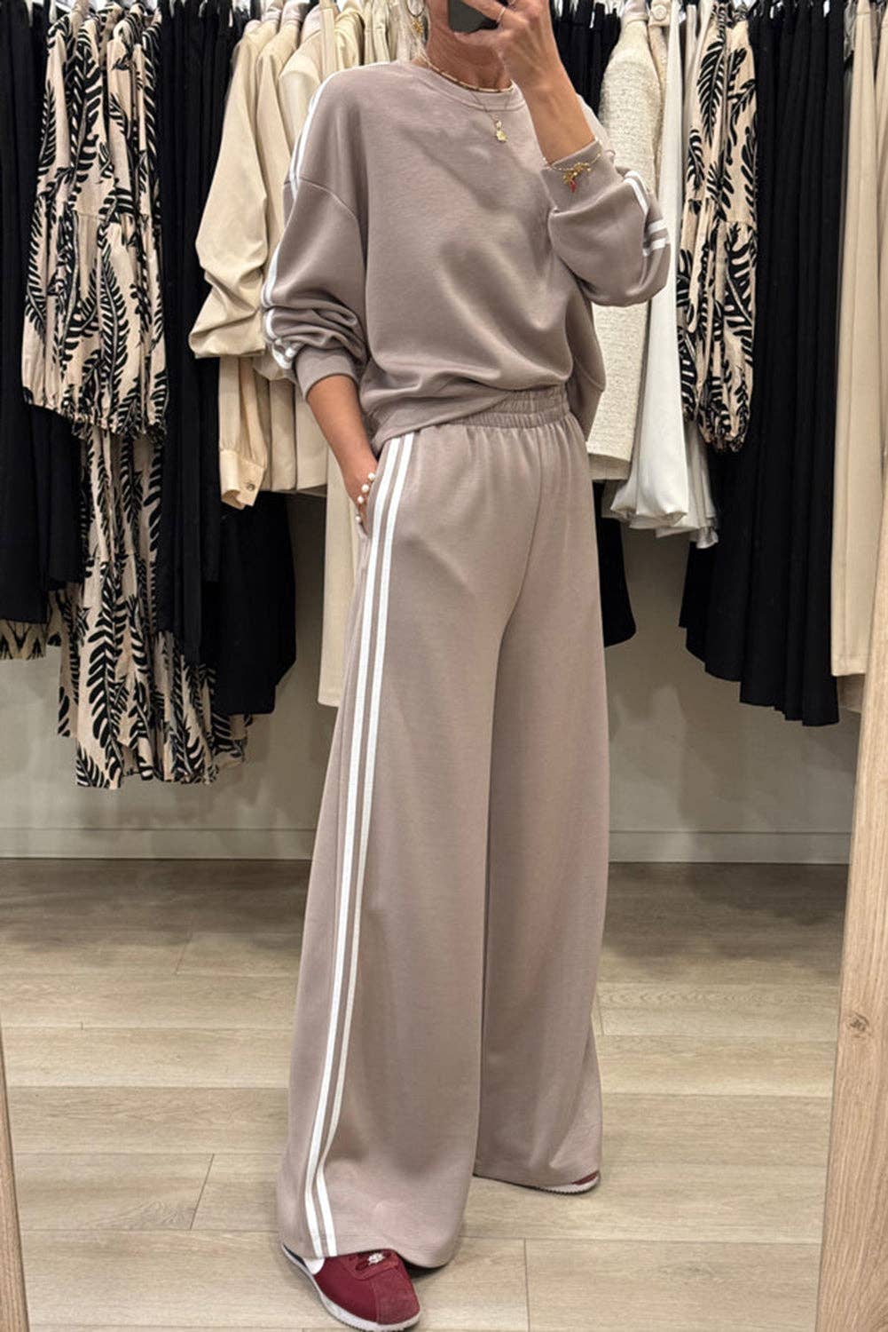 Lovesoft - Wholesale Lounge Set - Women's - Black Varsity Striped Detail Crewneck Pullover Elastic Sweatpants 2pcs Outfit12