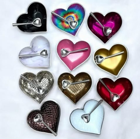 Inspired Generations - Vendita all'ingrosso Insalatiera - Happy Heart of Gold con cucchiaio a cuore e biglietto per appunti3