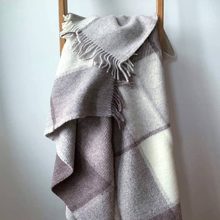 WoolOnly - Wholesale Throw blanket - Wool plaid tartan check (Solid Sand 170x220 cm)1