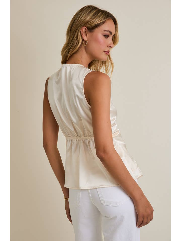 GILLI - Wholesale Blouse - Women's - FRONT TWIST DETAIL SLEEVELESS TOP9