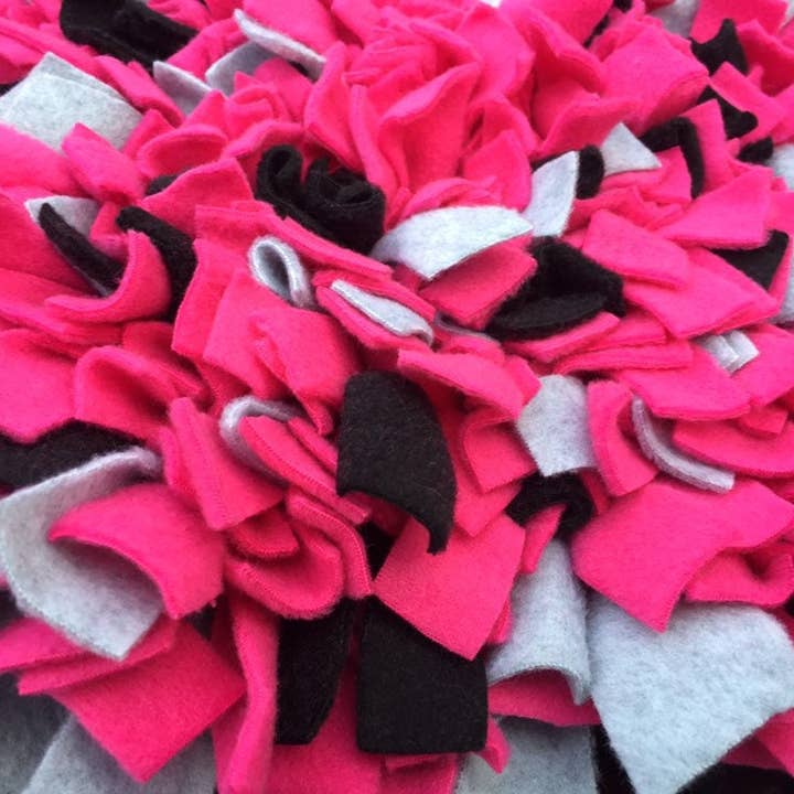Fácil de guardar Tapete Snuffle Lavável Roll-Up Rosa quente/Preto/Cinza/Nariz para Animais de Estimação Escolha o seu tamanho por atacado de Life’s A Treasure Mat