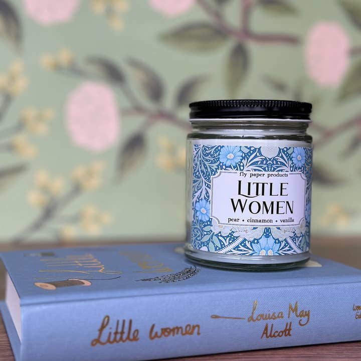 Fly Paper Products - Vendita all'ingrosso Candela in vasetto - Candela da 9oz Collezione Classica William Morris Piccole Donne2