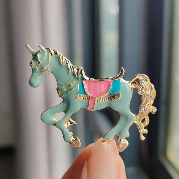 Magnifique Hearts – wholesale Brosch – Förtrollande Unicorn Broschkollektion Dekorativa Smycken