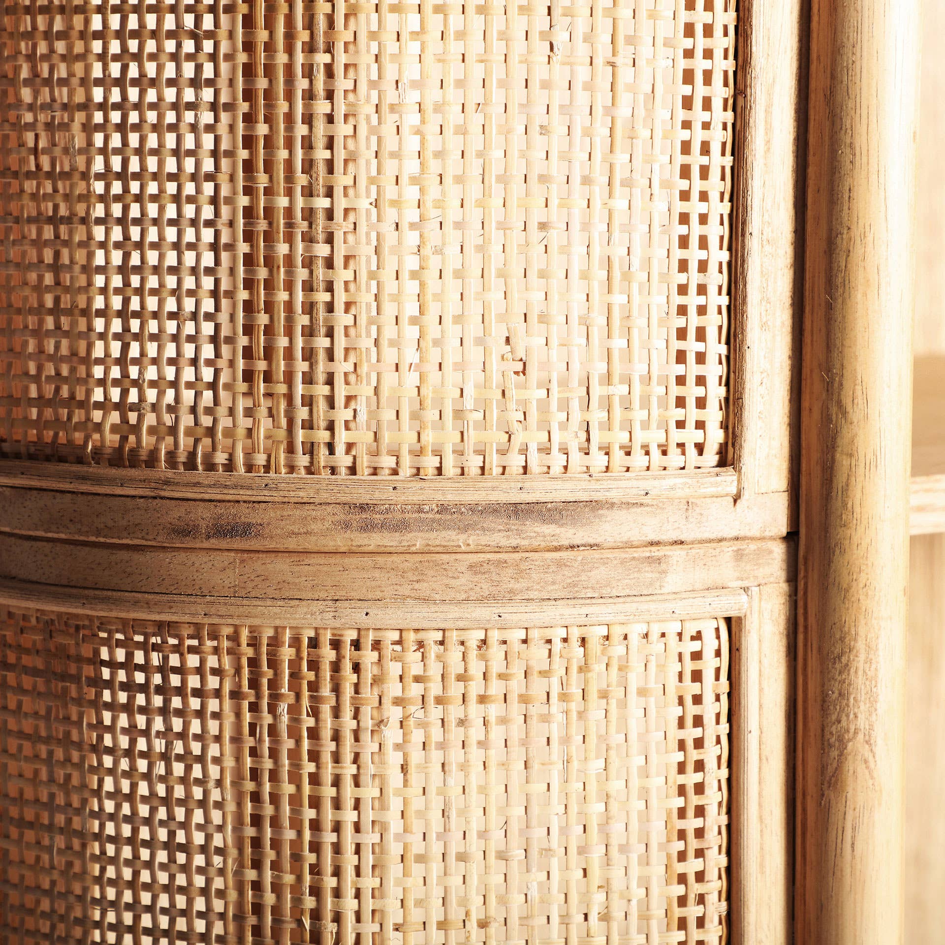 Kodu Home Design - Wholesale Bookcase - DM wood bookshelf in brown color, 88x40x180cm2