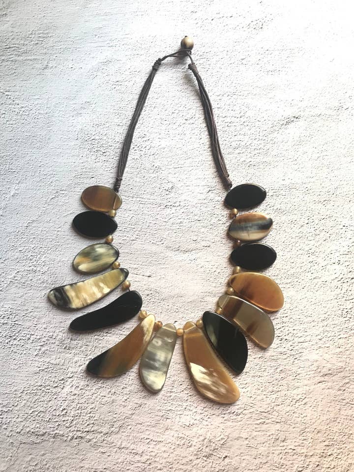 Buffalo Horn Tribal Bib Halsband, Tribal smycken för wholesale av Hala Design