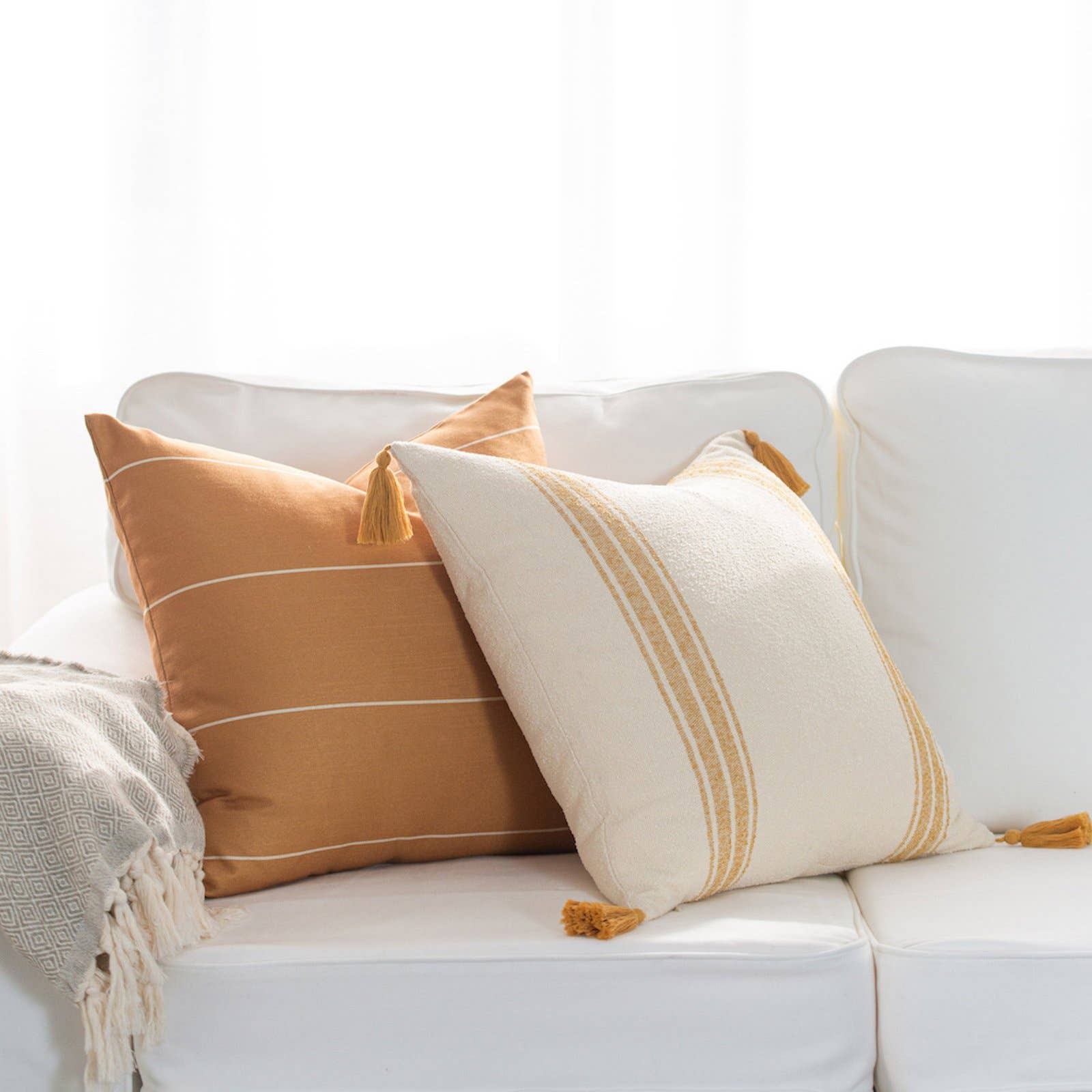 Hofdeco – Capa de almofada decorativa por atacado – Capa de almofada Boho Moroccan, amarelo dourado, borlas, 20"2