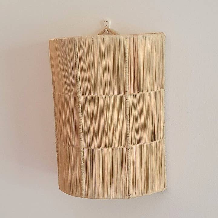 Håndvævet raffia væglampe - Raffia Væglampe for engroshandel hos libitiishop