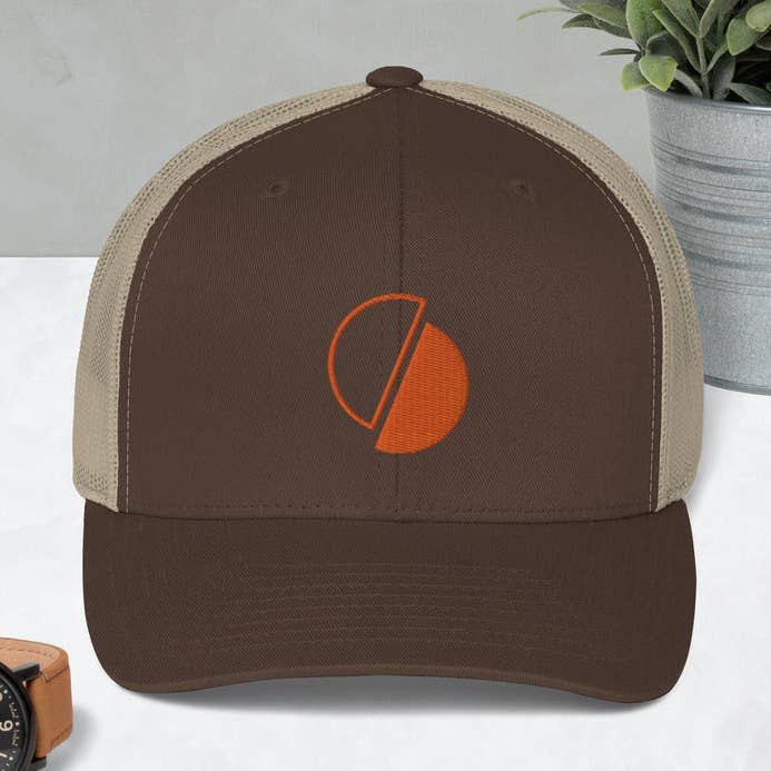 Circle Trucker keps för wholesale av O.T.H.E.R