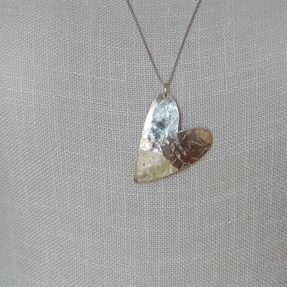 Colar coração capricho “Alice no País das Maravilhas” por atacado de Serendipity Creations