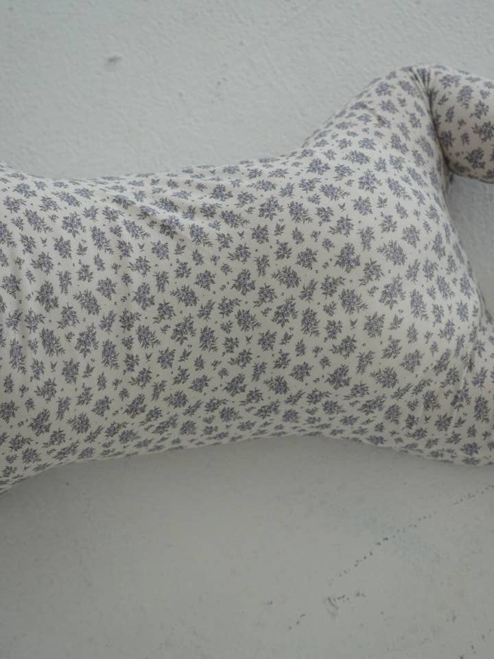 Little Threads - Wholesale Sleepsuit - Baby - Vintage Blue Floral Bamboo Footie