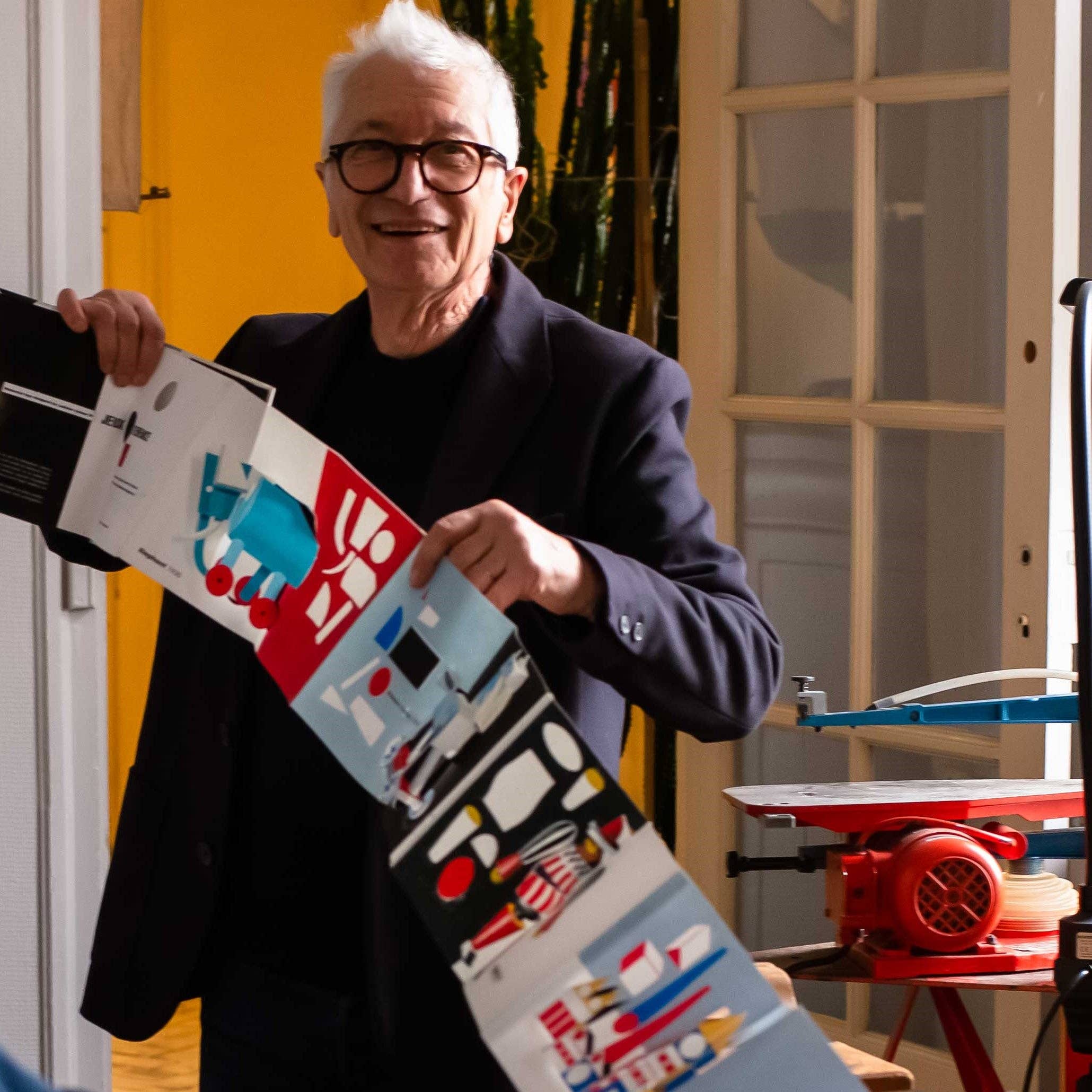 Ameico UK Ltd - Wholesale Display Book - Gérard Lo Monaco - Jeux D'enfance Leporello Pop-Up Book16