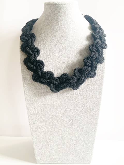 Handmade by Tinni - Wholesale Geweven ketting - The Lilly Necklace - Touwkettingen van biologisch katoen4