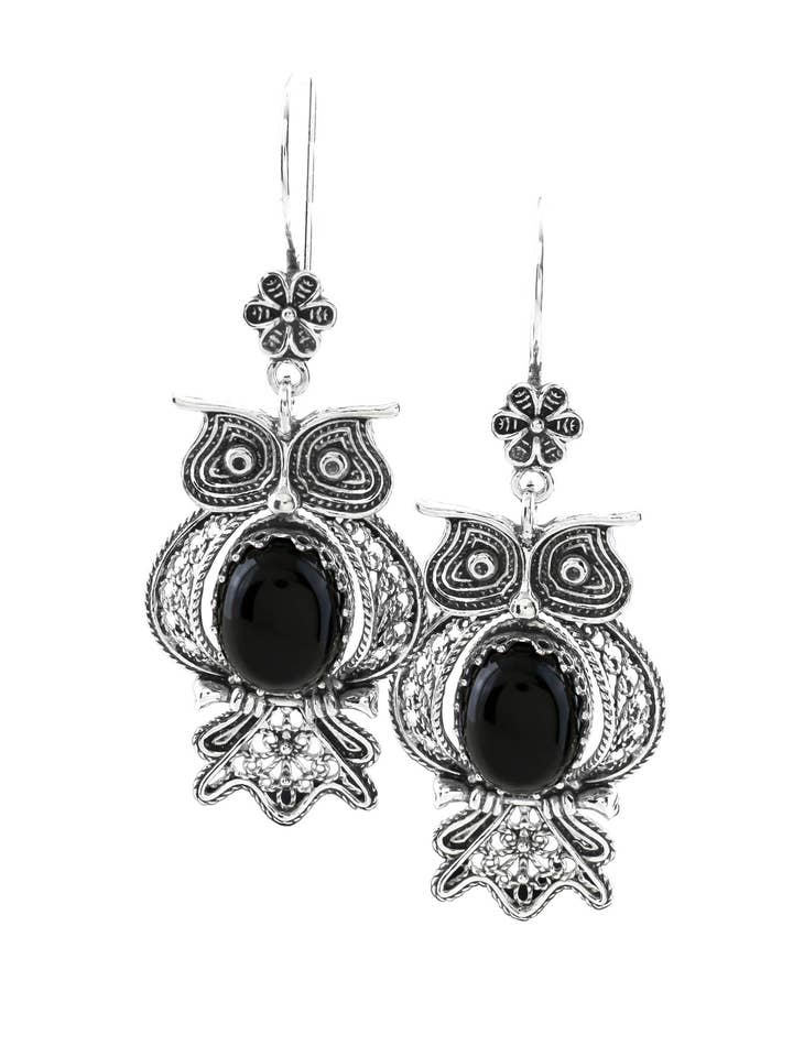 Boucles d'oreilles pendantes en argent pour femmes, motif hibou, onyx noir pour la vente par Filigranist Jewelry