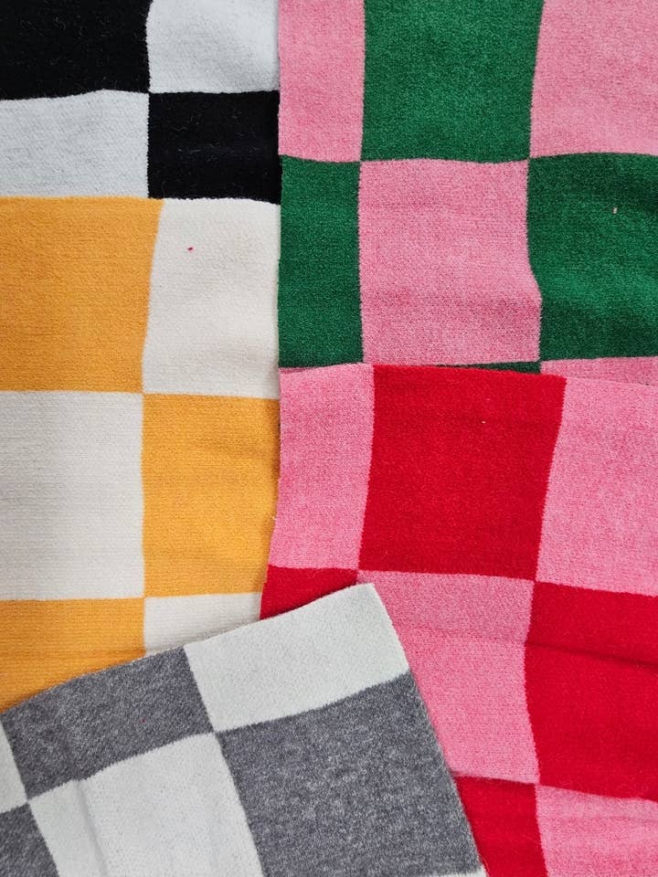 JADE BY JANE - Wholesale Skirt - Women's - BIG CHECKERED PAST KNIT PENCIL MIDI SKIRT W/ SIDE SLIT9