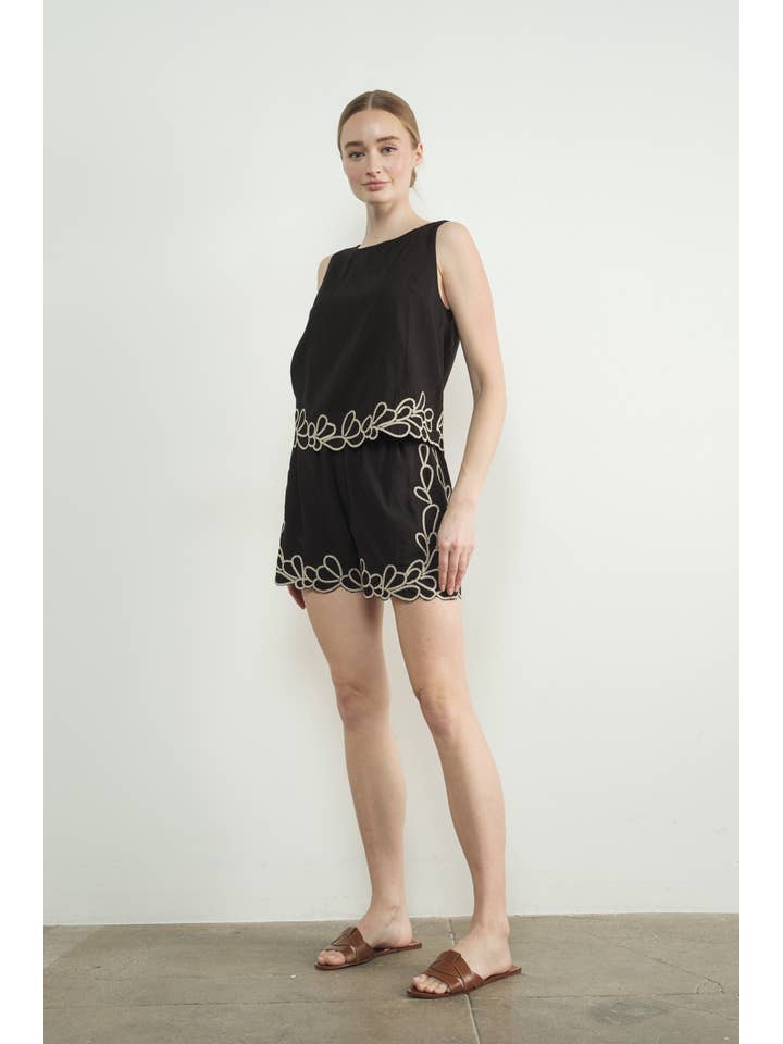 Aaron & Amber - Wholesale Shorts - Women's - MAP3230 EMBROIDERED HEM ELASTIC WAIST SHORTS7