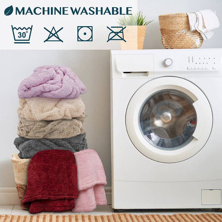 Pavilia - Wholesale Throw Blanket - Sherpa Fluffy Blanket with Sleeves8