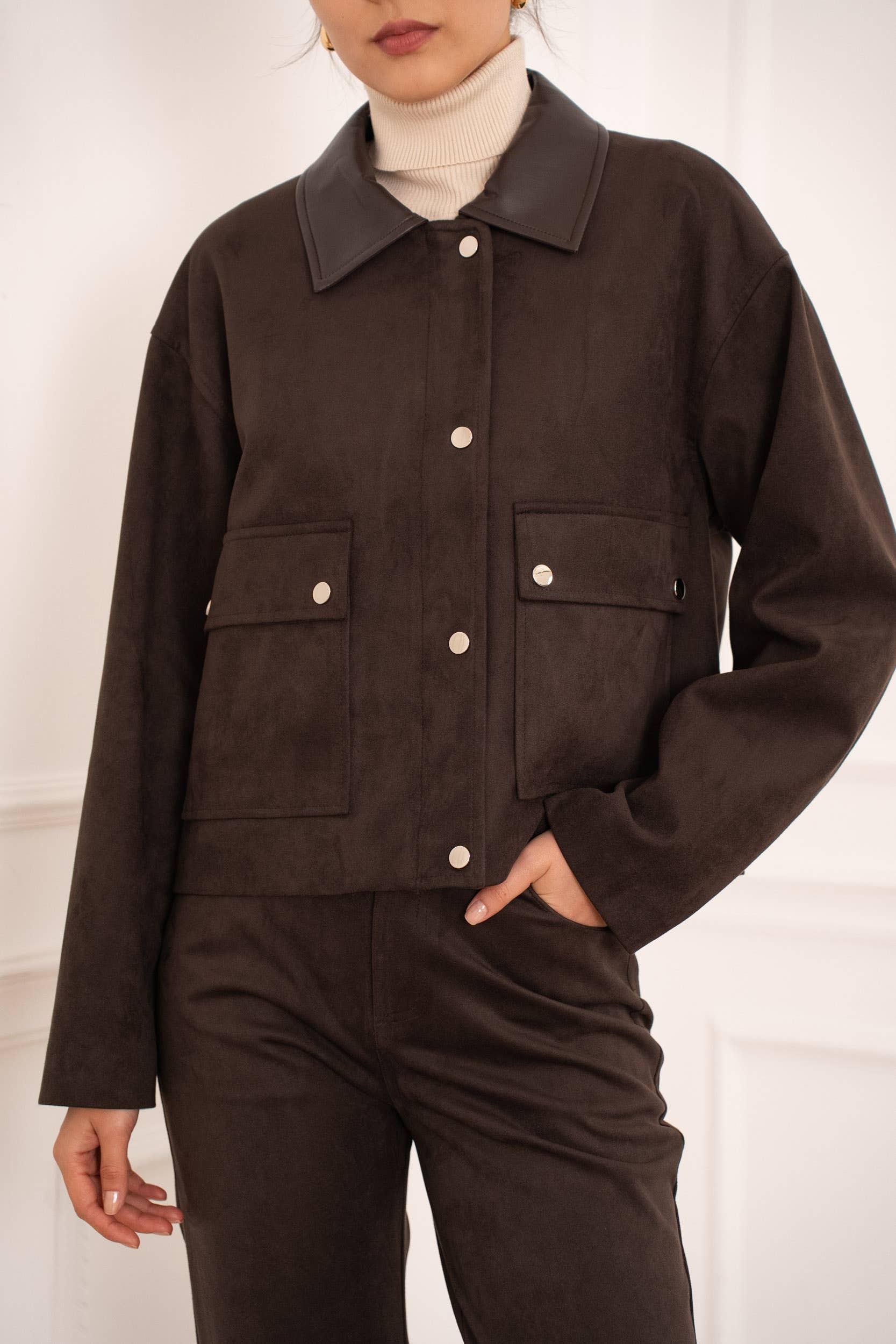 Attentif Paris - Wholesale Jacket - Women's - Short suede jacket with contrasting faux leather collar33