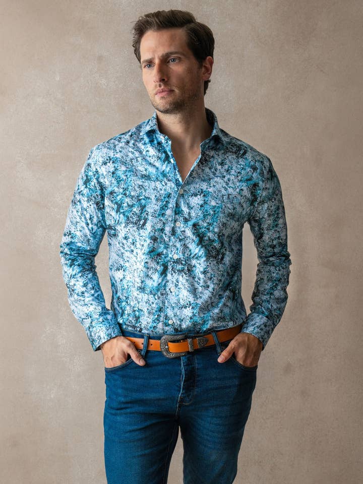 Chemise Dark Moon pour la vente par Blake Mill