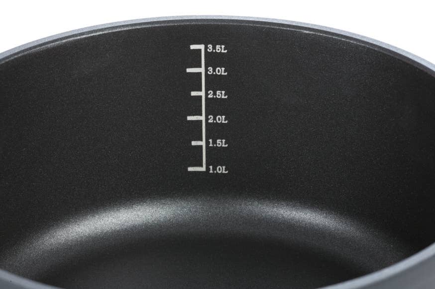 GSW Gäns Stahlwaren GmbH – Engroshandel Gryde – Professionelt 7-delers emaljeret gryde-sæt i sort med stjerne1