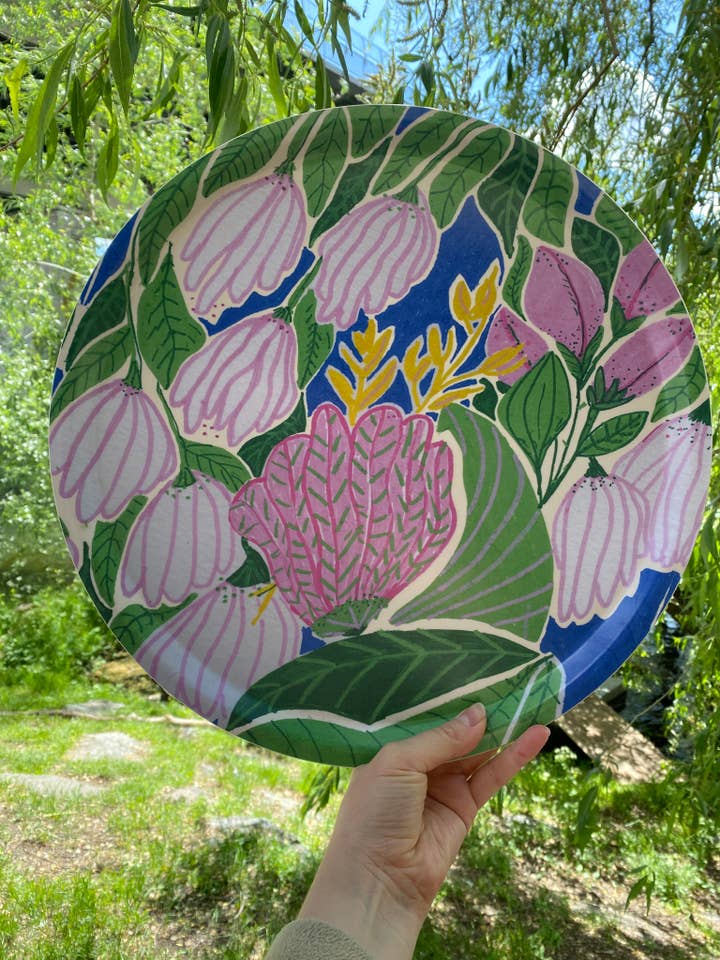 Bakke 38 cm rund – Lust for Life for engroshandel hos Jessica Jämting Art