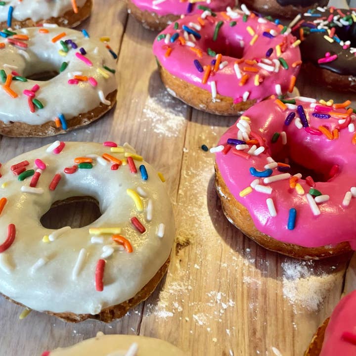 YumYum4DOGS - Wholesale Pet Treats - Dog - HOMER Classic🍩 Donut Dog treats