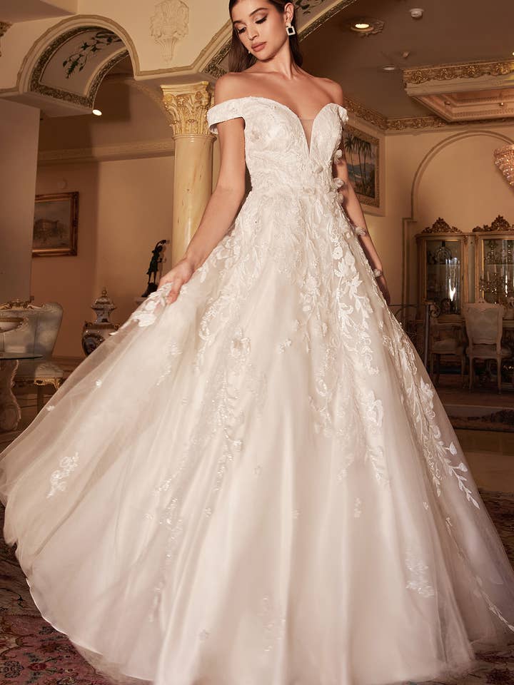 PÆONKUGLEKJOLE MED BLONDEBÅND for engroshandel hos Ladivine by Cinderella Divine