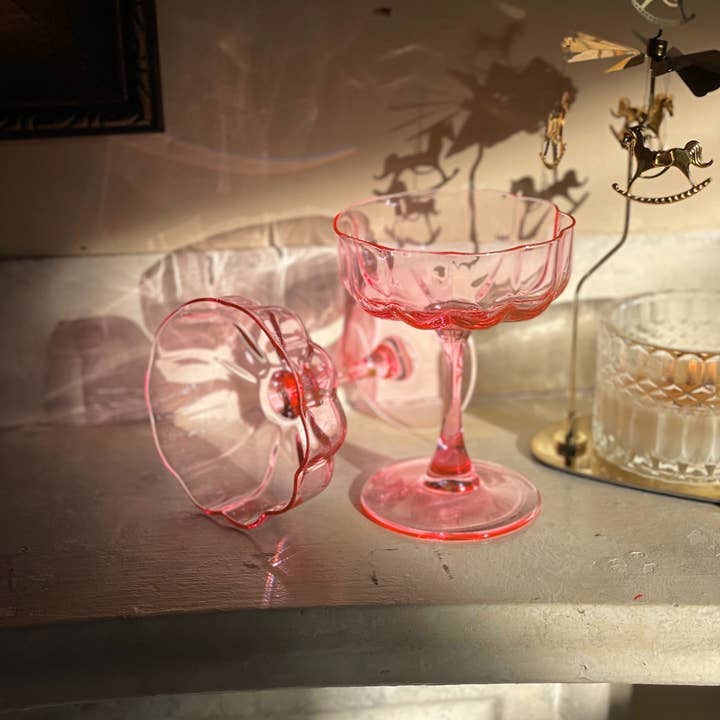 Eloise and Oliver - Wholesale Cocktail/Liquor Glass - Petal Martini Glass