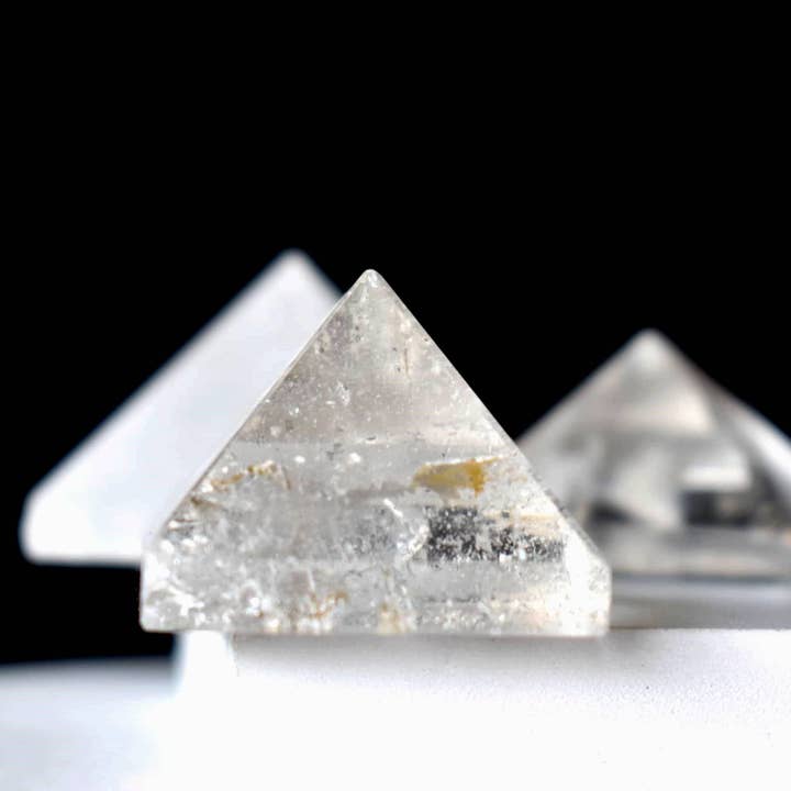 Soothing Crystals - Wholesale Spiritual Stone/Crystal - Gemstone Pyramid | Clear Quartz | Healing Crystal | Pyramid1