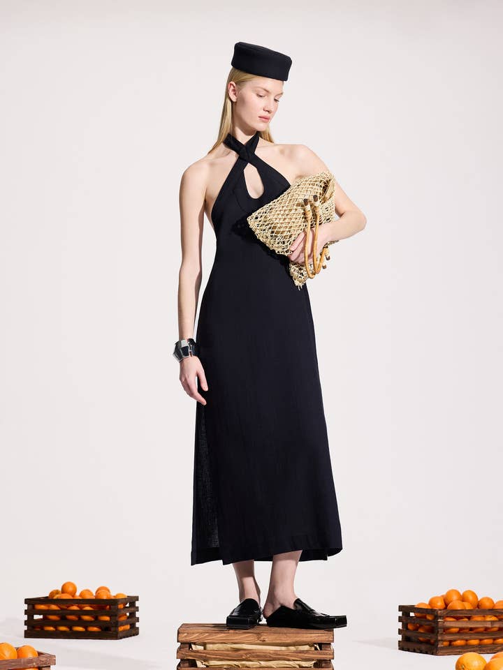 Vestido Negro de Lino con Cuello Halter para venta al por mayor de IKIKIZ ONLINE