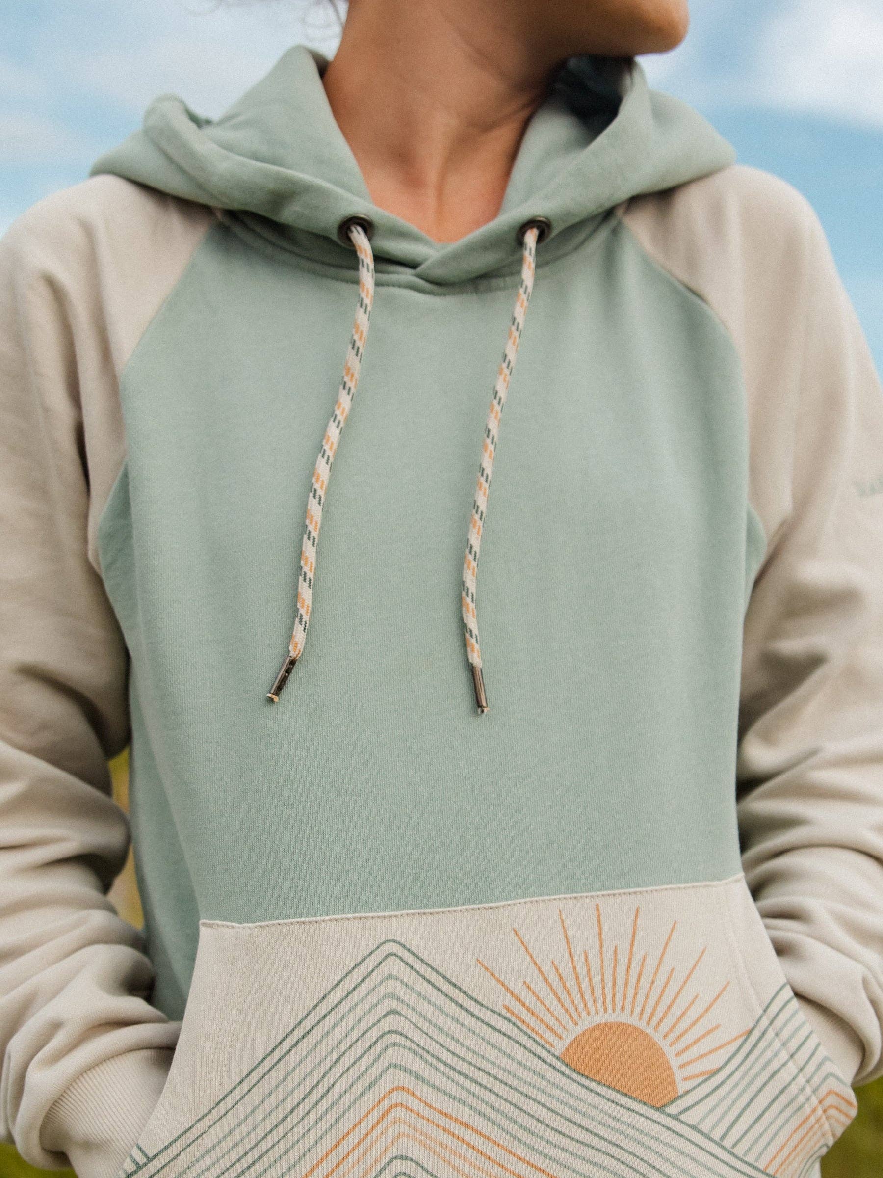 Happy Earth - Wholesale Hoodie - Unisex - Rainbow Mountains Hoodie3