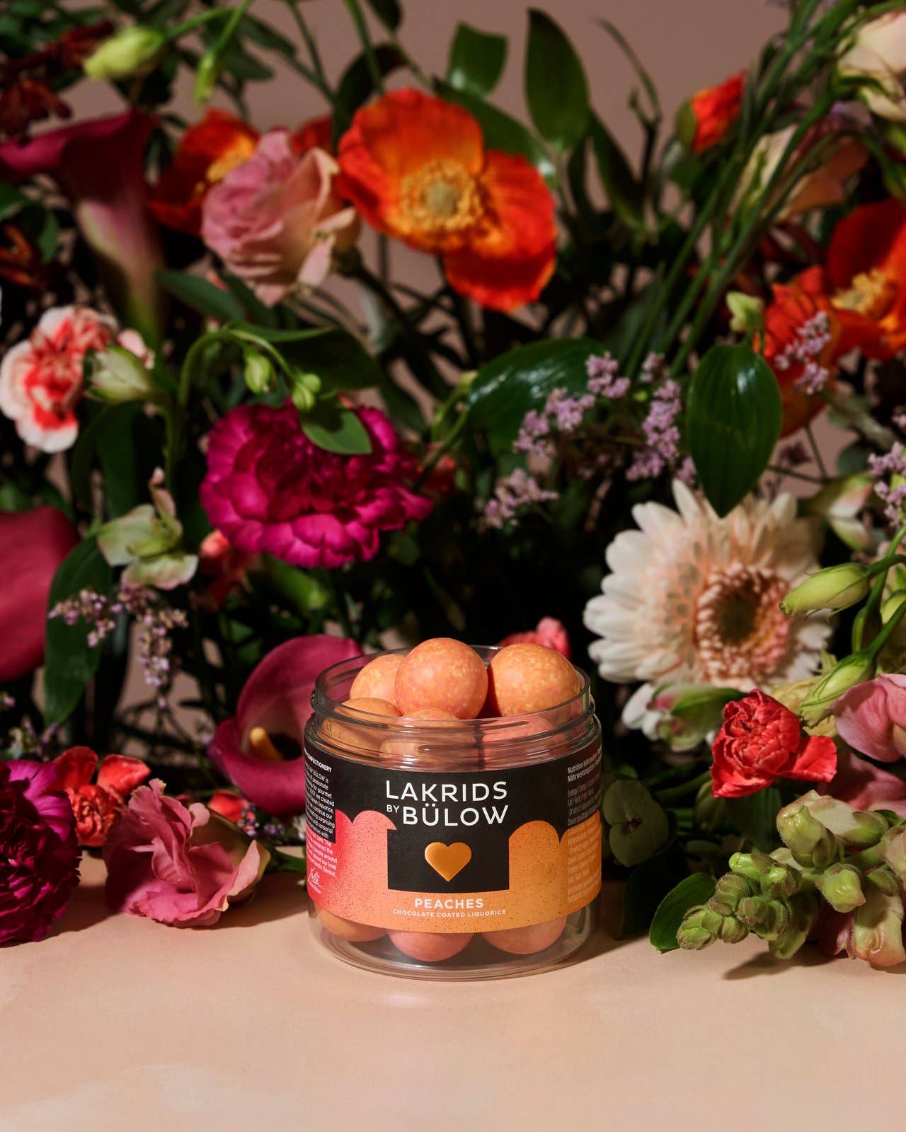Lakrids by Bülow - Wholesale Chocolate Covered Sweets - Limited Edition: PEACHES White Chocolate Coated Licorice5