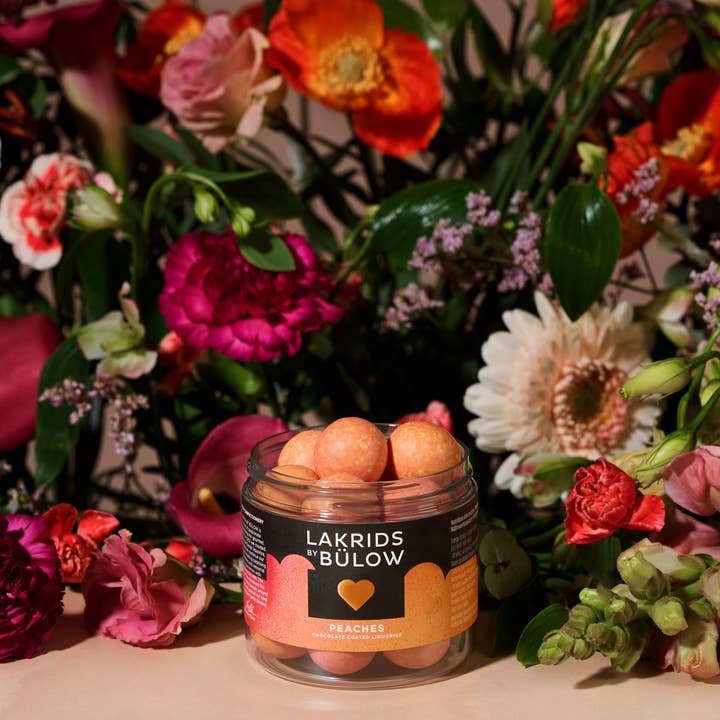Lakrids by Bülow - Wholesale Chocolate Covered Sweets - Limited Edition: PEACHES White Chocolate Coated Licorice5