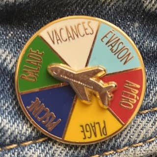 Semester-pins med snurrande hjul för wholesale av Madame la mouette