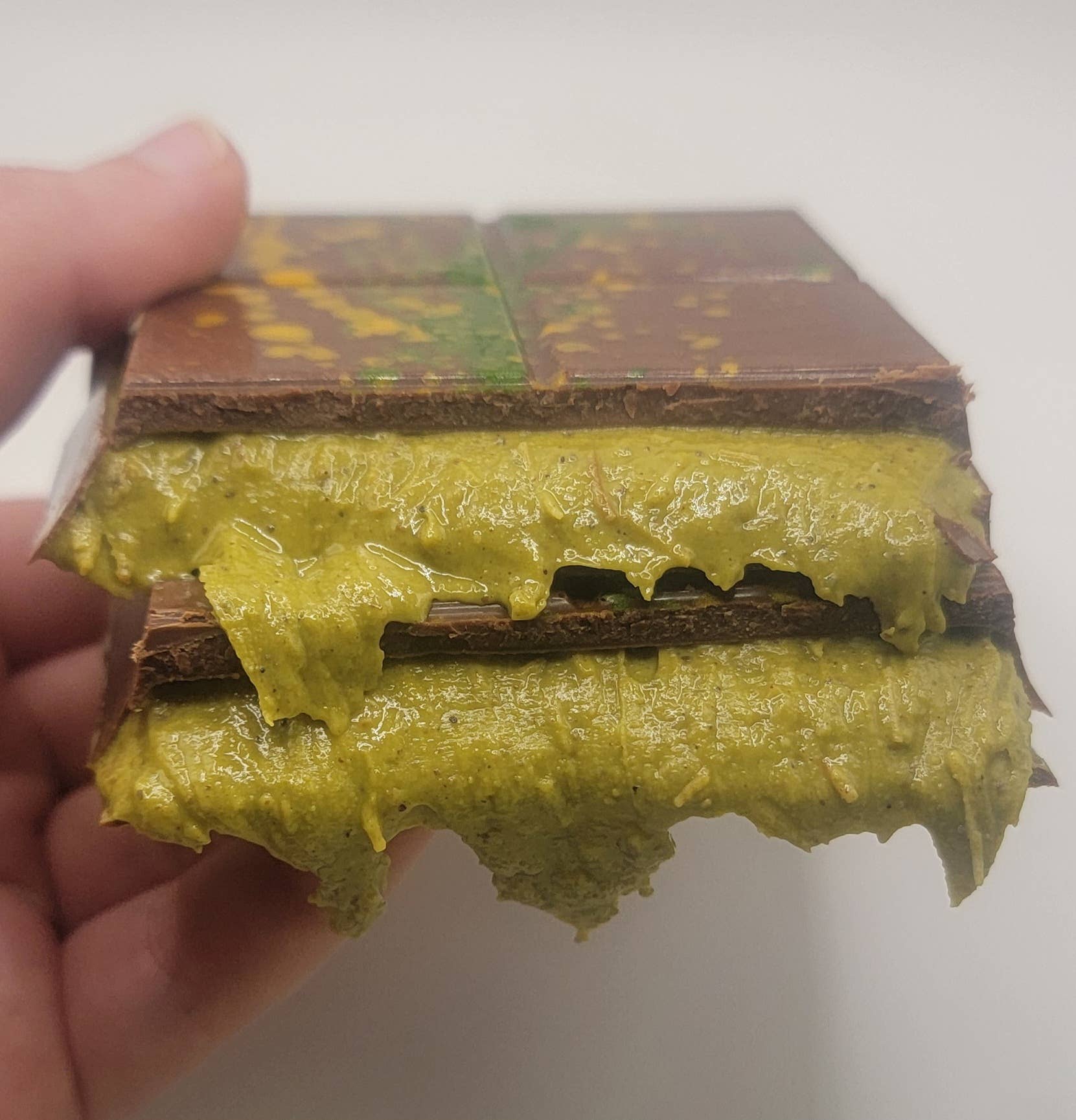 Fable & Cacao - Wholesale Chocolate Bar - Dubai Pistachio Chocolate Bar2