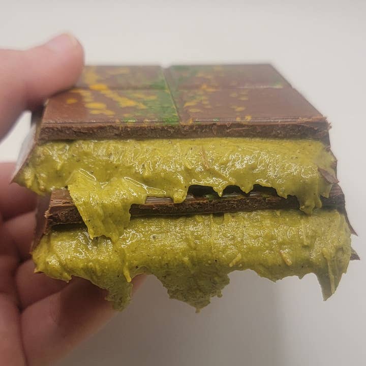 Fable & Cacao - Wholesale Chocolate Bar - Dubai Pistachio Chocolate Bar2