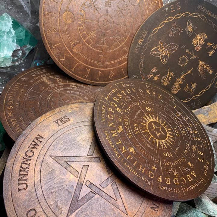 Desarwen - Vendita all'ingrosso Attrezzatura per meditazione - Tavola a pendolo da 15 cm in wicca, altare, divinazione delle streghe