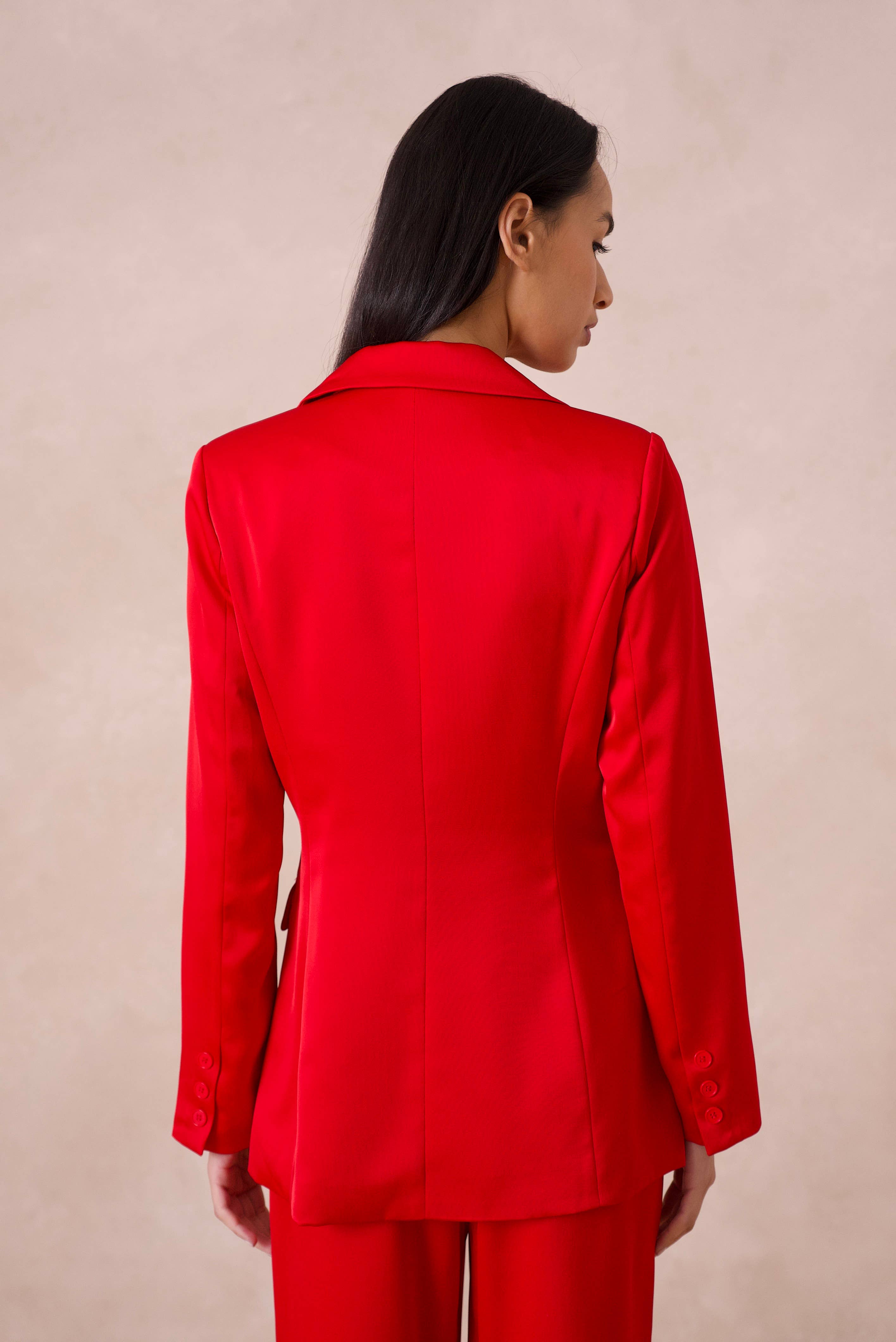 Attentif Paris – wholesale Kostymjacka – Dam – Smal skräddarsydd satinjacka med enfärgade knappar57