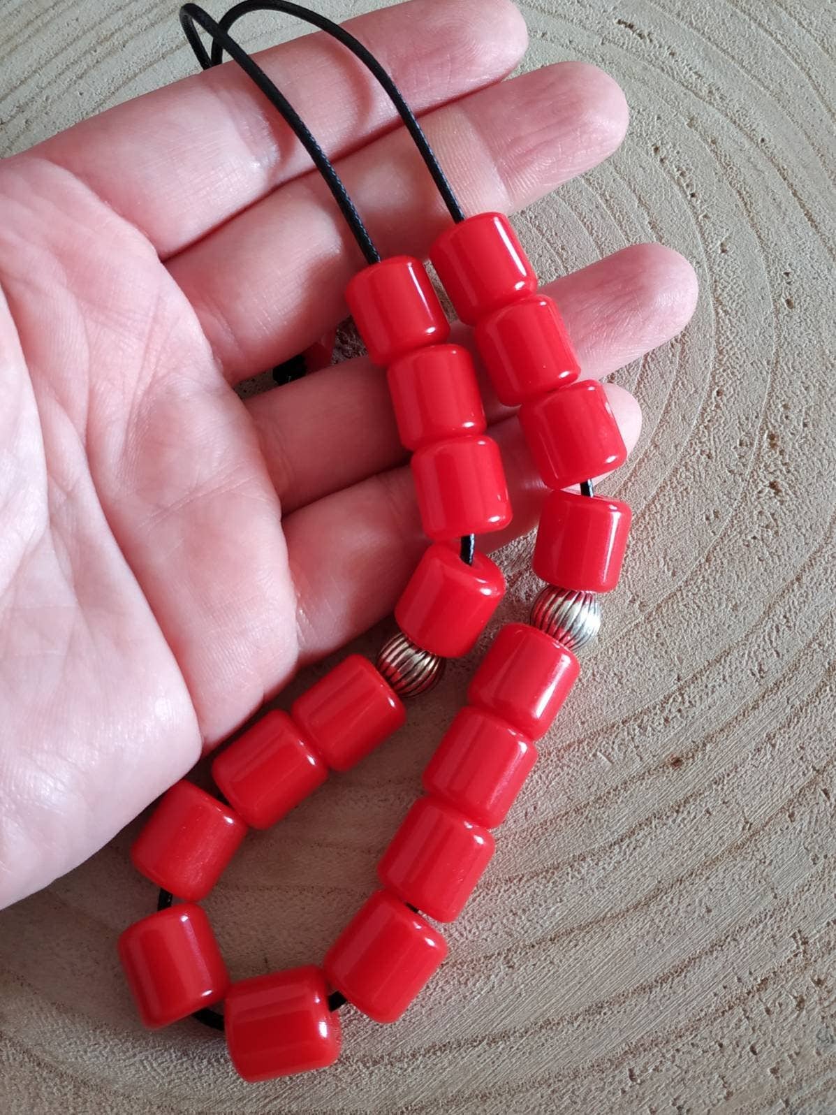 Kalliopi P. Giannoula - Poppygshop – wholesale Beaded bracelet – 21 red resin worry beads3