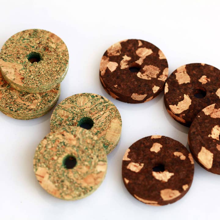 Folclore Crafts - Wholesale Craft Supplies - Colored cork discs with hole2